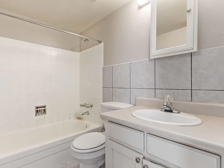 769 E. Pierce St. — Photo 10