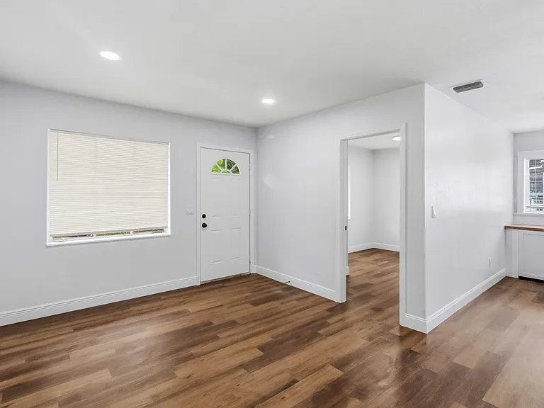 5127 69th Way N — Photo 3
