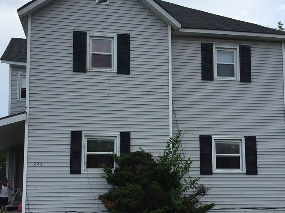 1st image of 735 N Jefferson St