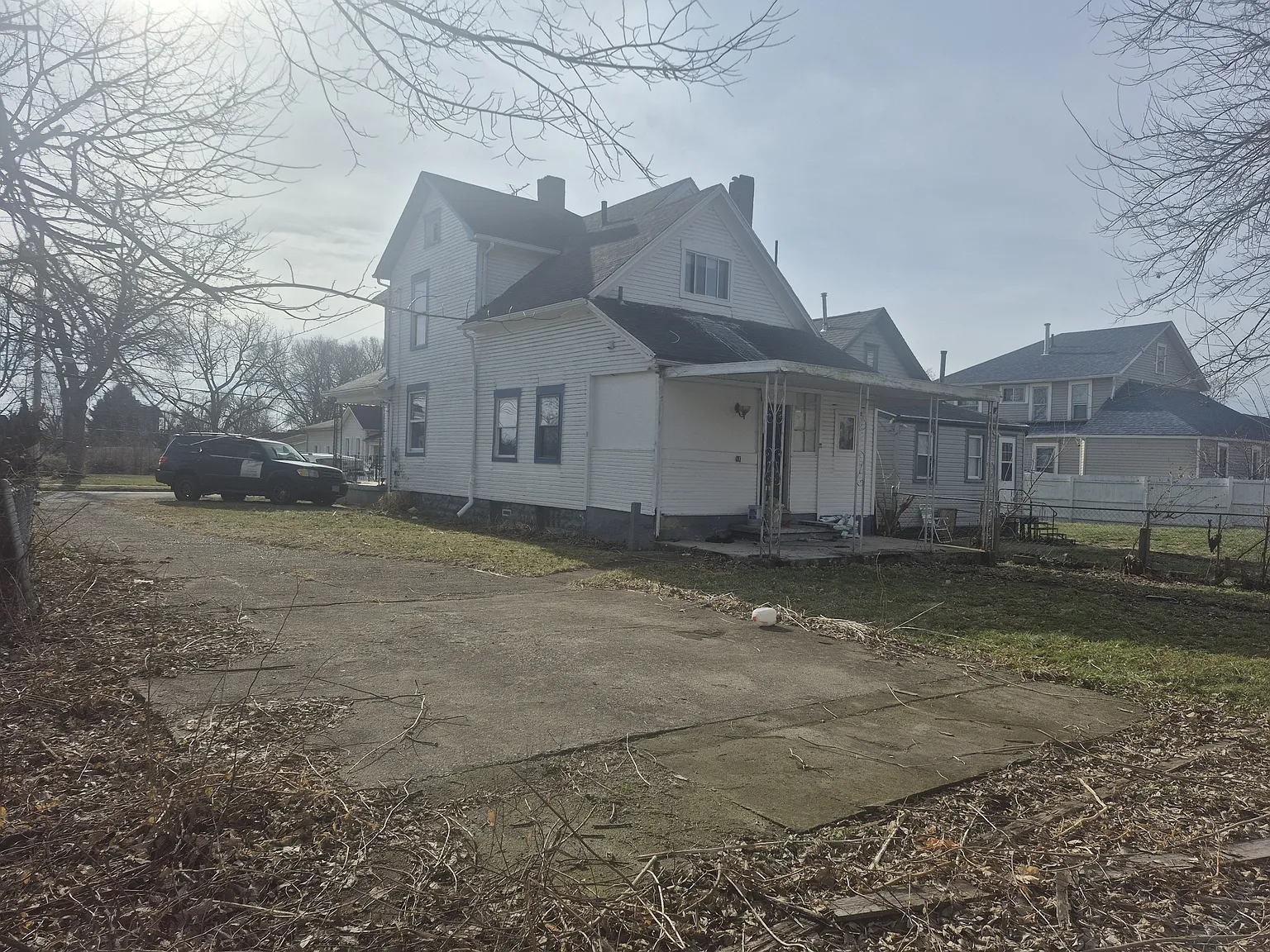 3 bed, 1323 sqft, $1,300 — Photo 2