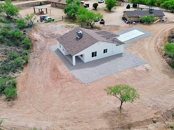 3rd image of 897 Paseo Comanche
