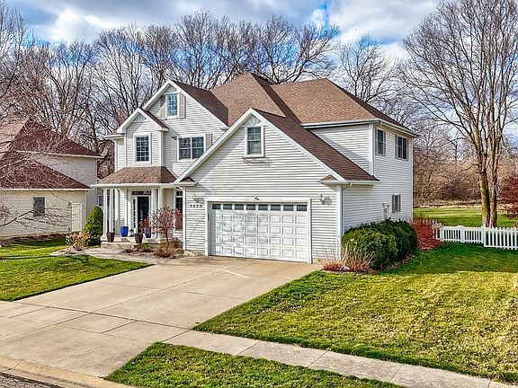 2nd image of 1116 Country Oak Dr