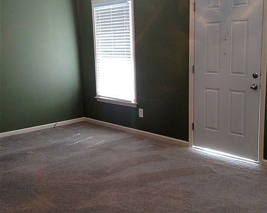 2nd image of 1510 Parklane Dr