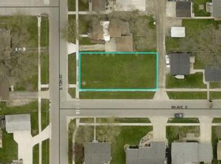1204 8th Ave S, Clear Lake, IA 50428