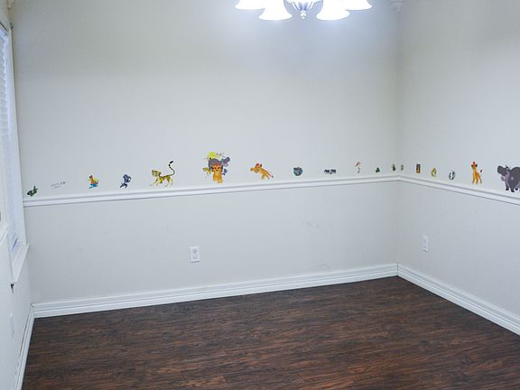 5th image of 4800 SW Golden Eagle Ave