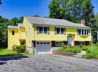 2 William St, Bedford, MA 01730