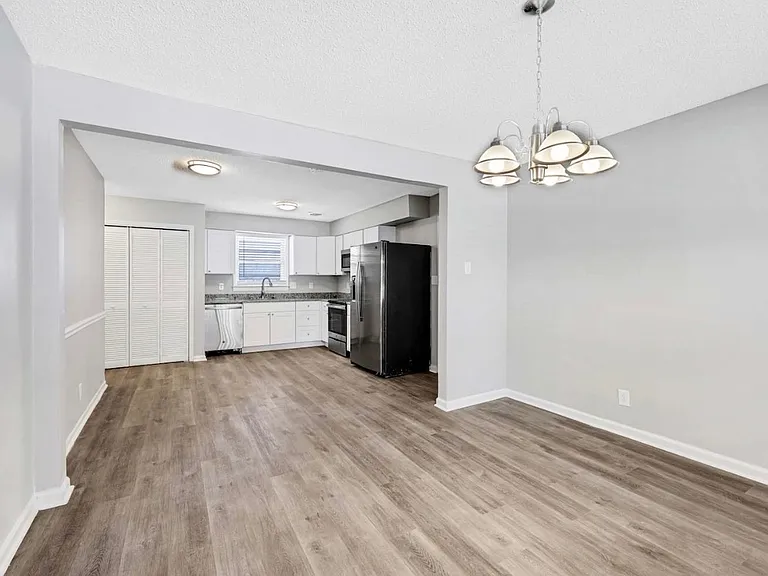 124 Lake Terrace Cir — Photo 10