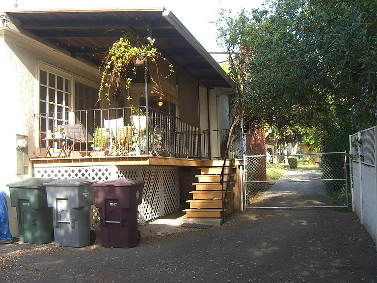 1808 W Mountain St — Photo 14