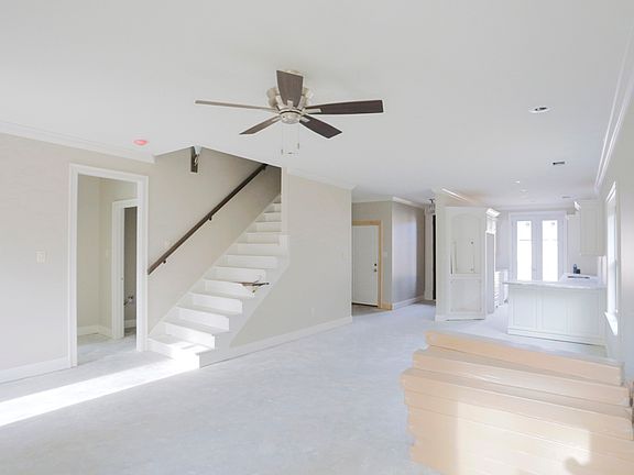 2nd image of 44 Wildwood Place Cir