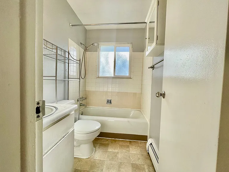 1035 Magnolia St #B — Photo 10
