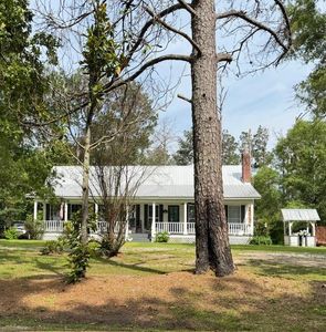 38 Ridge Rd, Seminary, MS, 39479