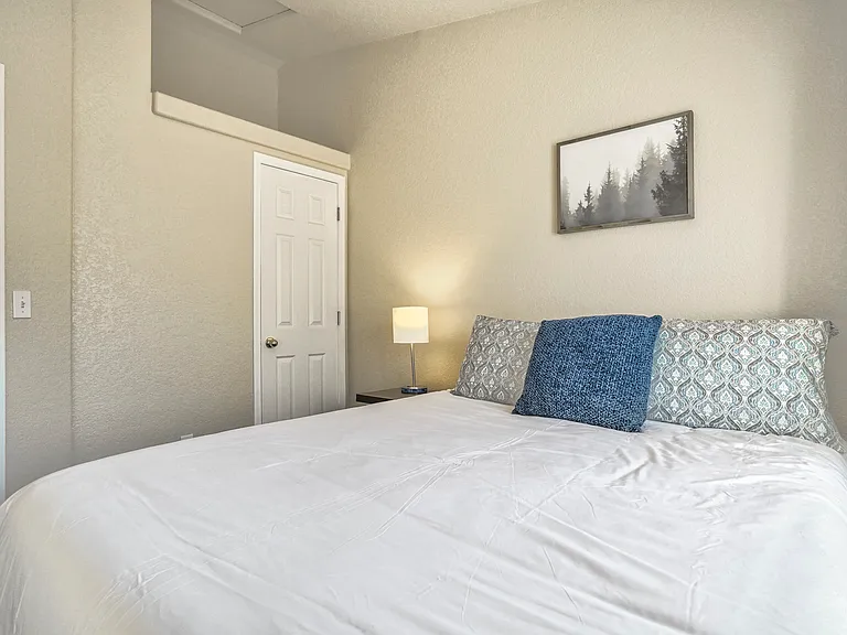 1025 Cheyenne Villas Point — Photo 23