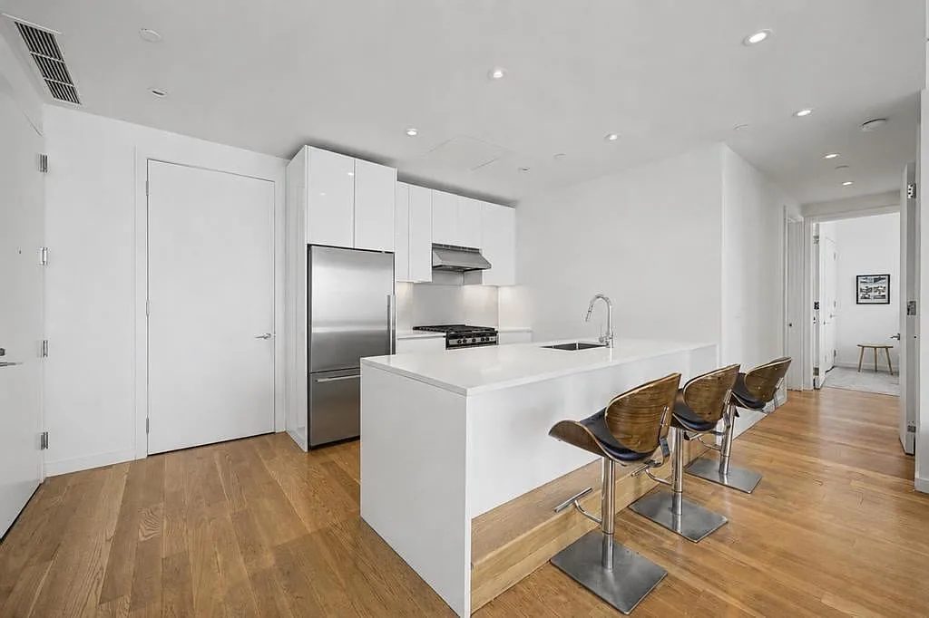 430 Albee Square — Photo 1