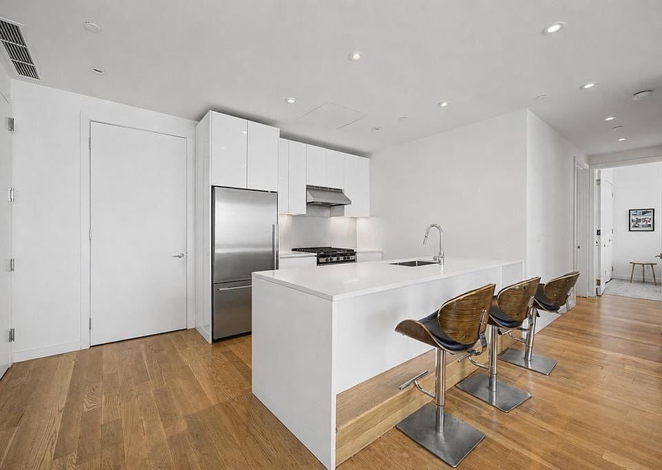 1st image of 430 Albee Sq #28B