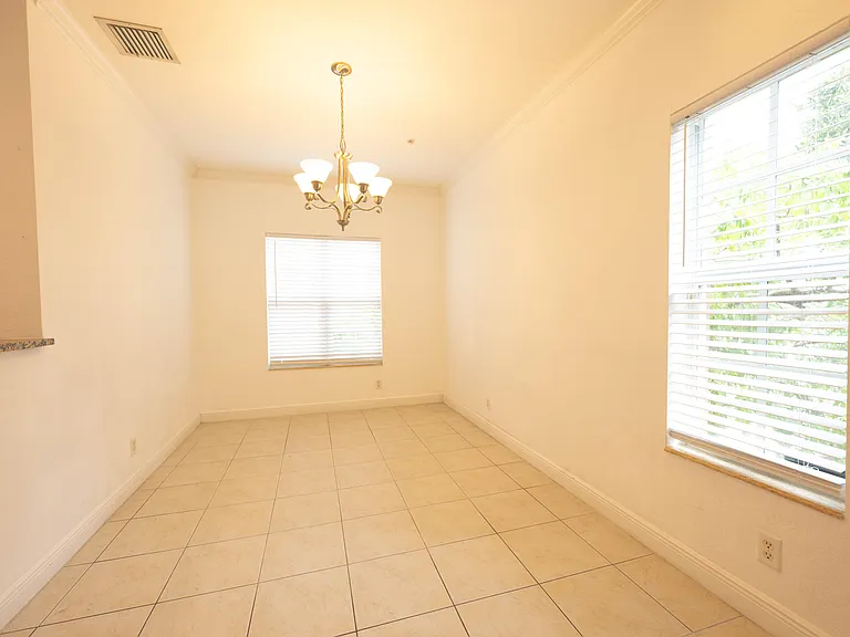 530 S Federal Hwy #8 — Photo 12
