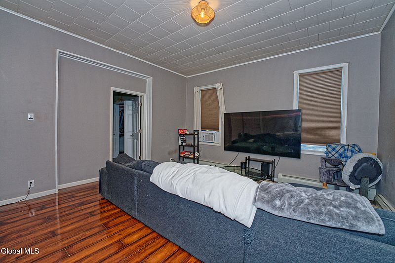 5th image of 662 5th Avenue