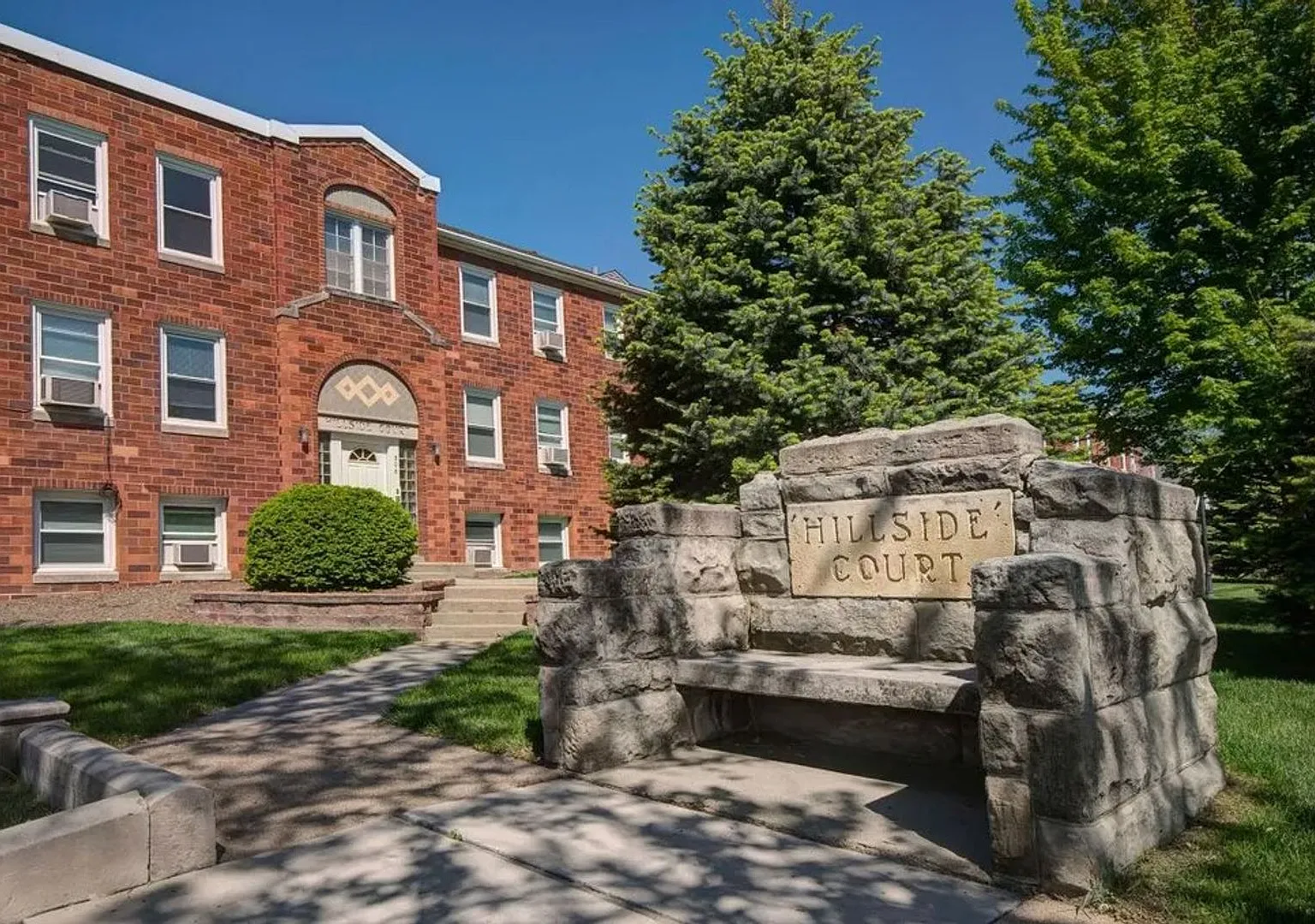 Hillside Court Apartments (304 N. 31st St) — Photo 1
