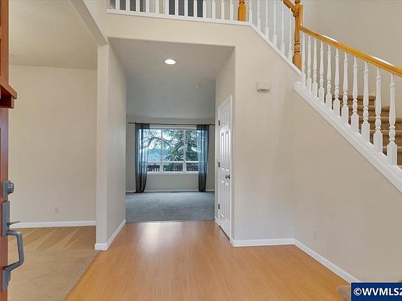 3rd image of 2737 Fillmore Ave NW
