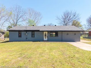 904 22nd St, Barling, AR 72923