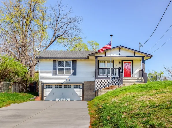 1446 E Lacona Ave, Des Moines, IA 50320