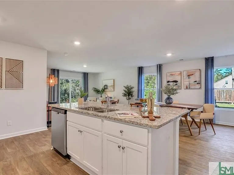 477 Coconut Dr — Photo 4