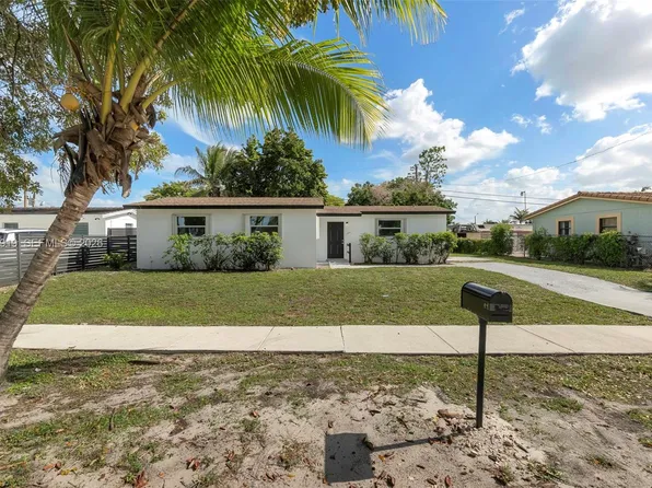 7970 NW 176th St, Hialeah, FL 33015