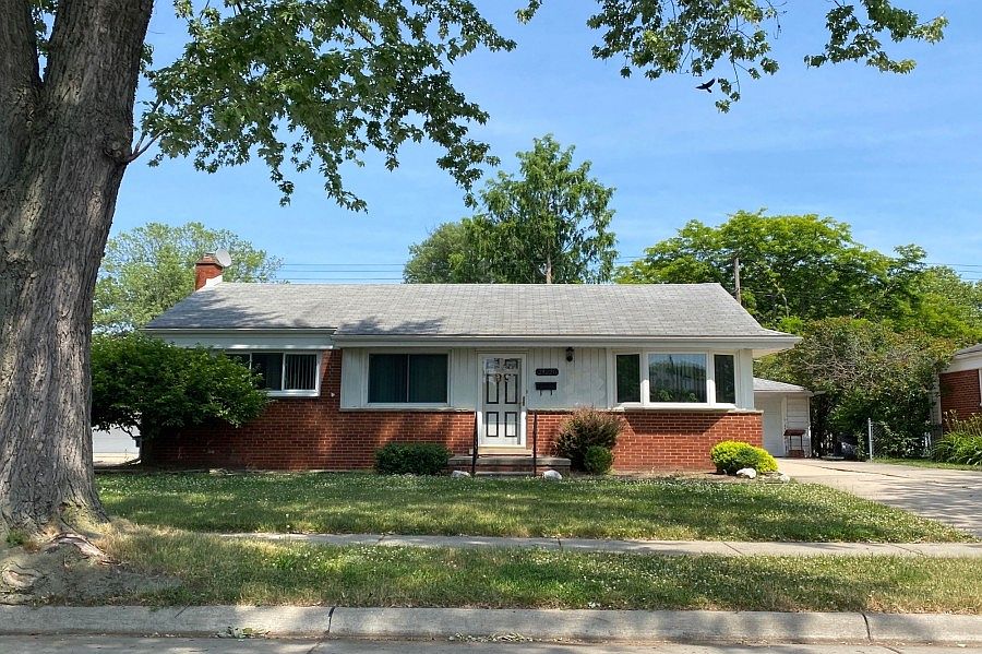 1st image of 29220 Elmwood St