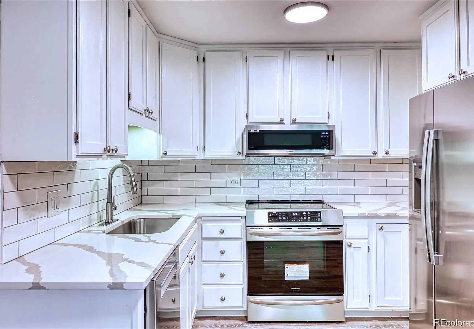 2 bed, 1.0 bath, 945 sqft, $1,500 — Photo 2