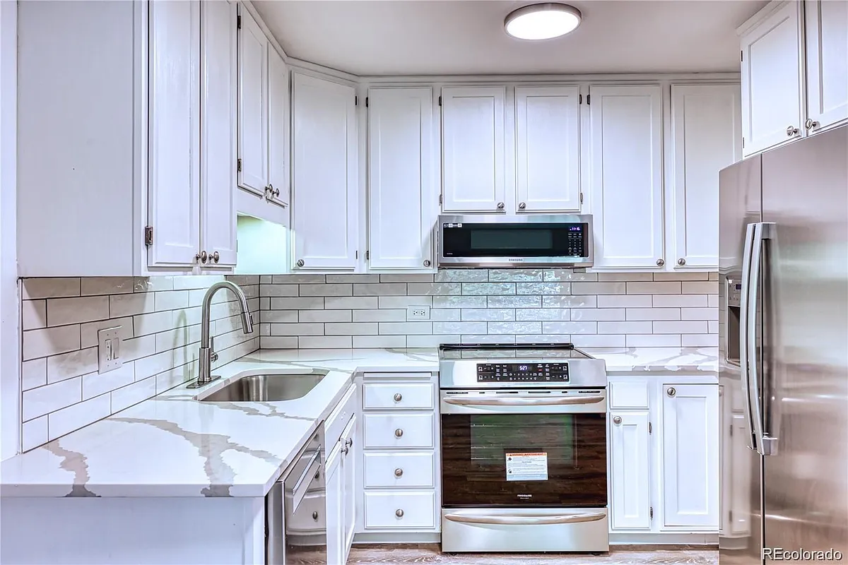 Building Photo - 610 S Alton Way #2B