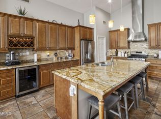 229 E JORDON Lane, Phoenix, AZ 85086