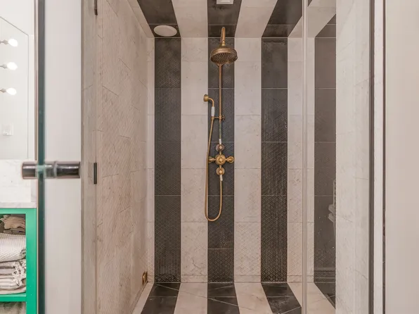 457 West 22nd Street image 20 of 45