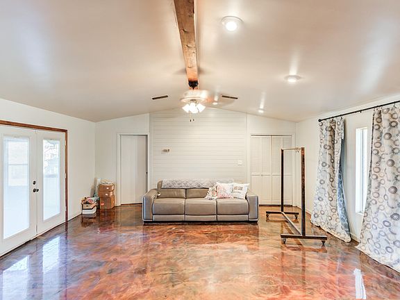 4th image of 2101 Avenue J