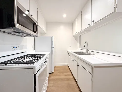 Floor plan 212