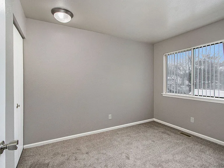 The View Apartments and Townhomes — Photo 35