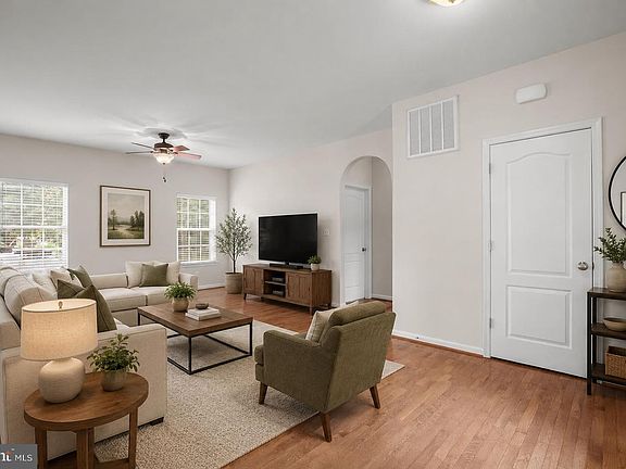 4th image of 10509 Woodland Dr
