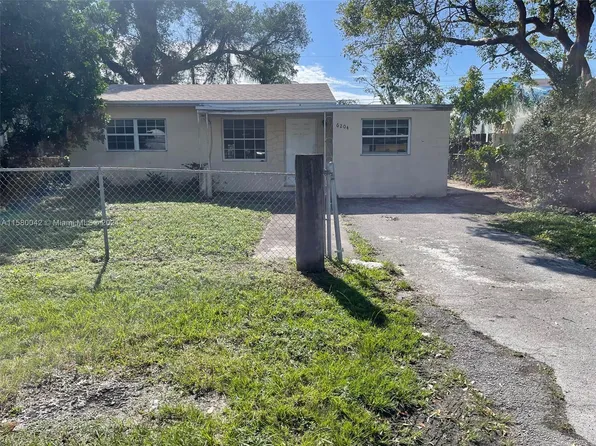 6204 Funston St, Hollywood, FL 33023