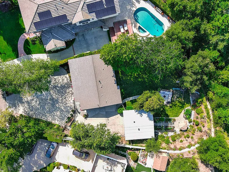 279 Lake Sherwood Dr — Photo 4