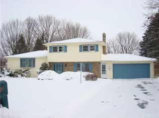 102 Hitchcock Ln, Rochester, NY 14625