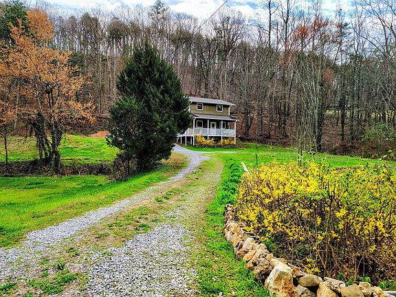 3rd image of 2403 Chamberlain Rd