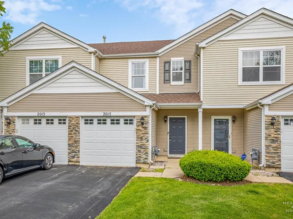 2015 Limestone Ln, Carpentersville, IL 60110
