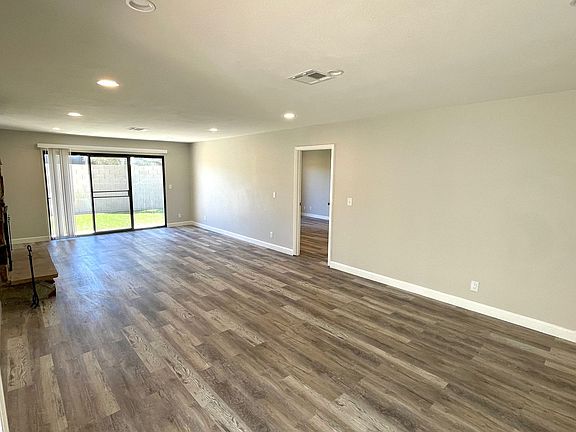 3rd image of 4180 Blue Heron Ct