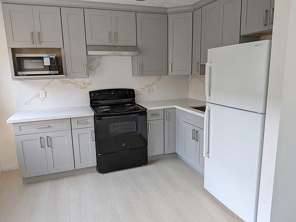 3rd image of 932 Kiely Blvd Unit G