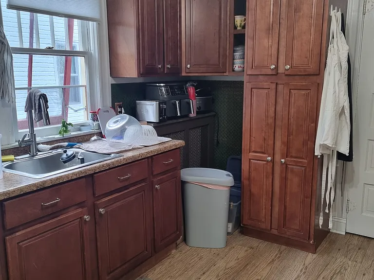 1138 Academy St — Photo 11