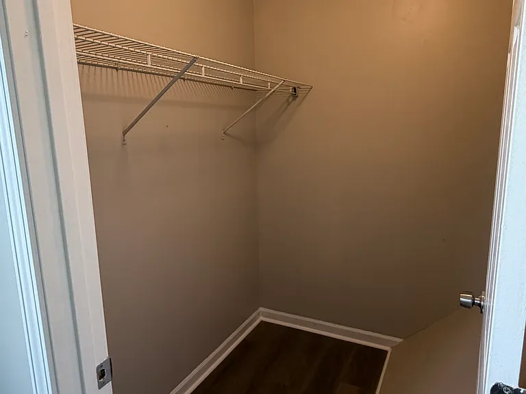 336 Somerset Ln — Photo 9