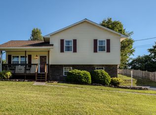 277 Ridgeview Dr, Gray, TN 37615