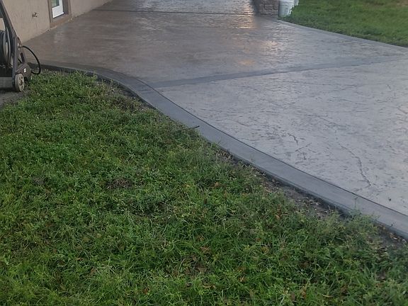 3rd image of 530 N 66th Ter