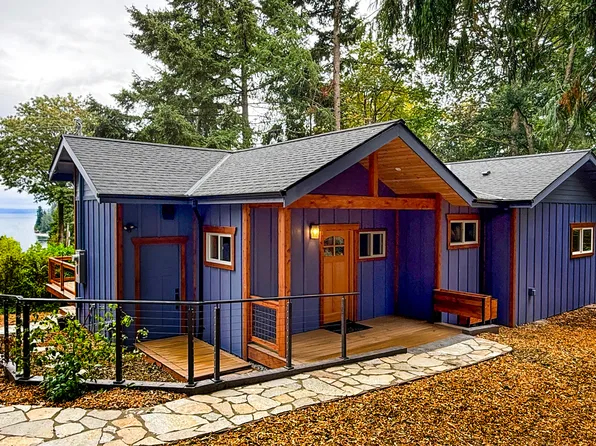 6401 NE Jones St, Suquamish, WA 98392