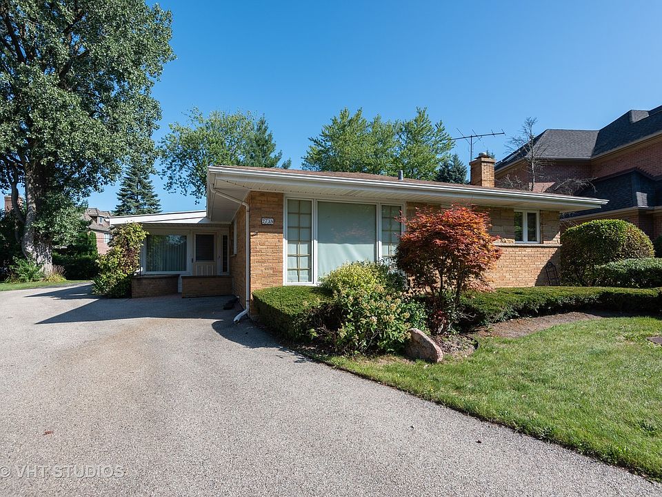 1st image of 2738 Hawthorn Ln
