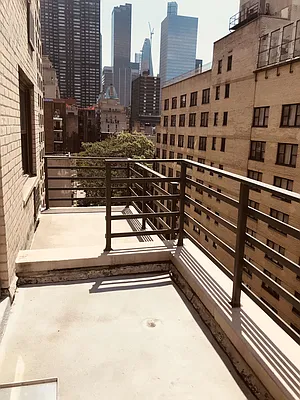 Rented by Metropolis Real Estate of Manhattan | media 7