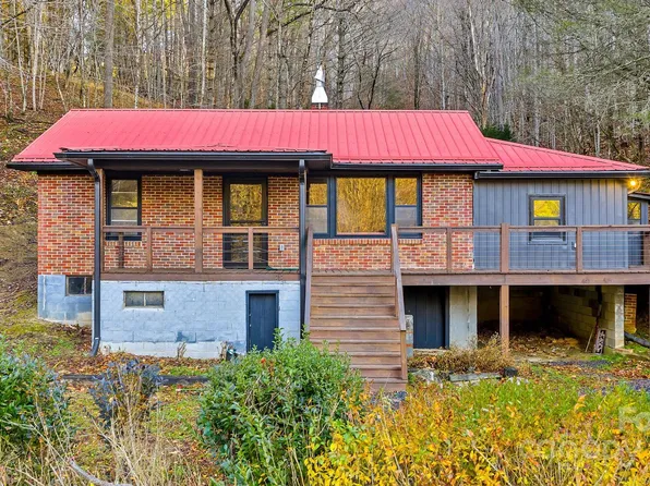 2162 S Big Horse Creek Rd, Lansing, NC 28643